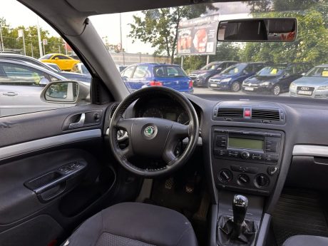 Skoda Octavia II Liftback