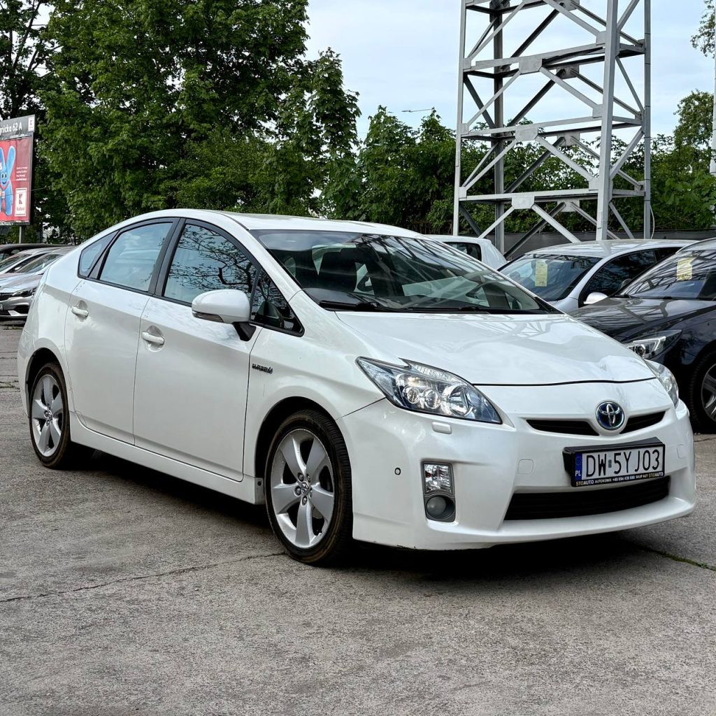 Toyota Prius 30