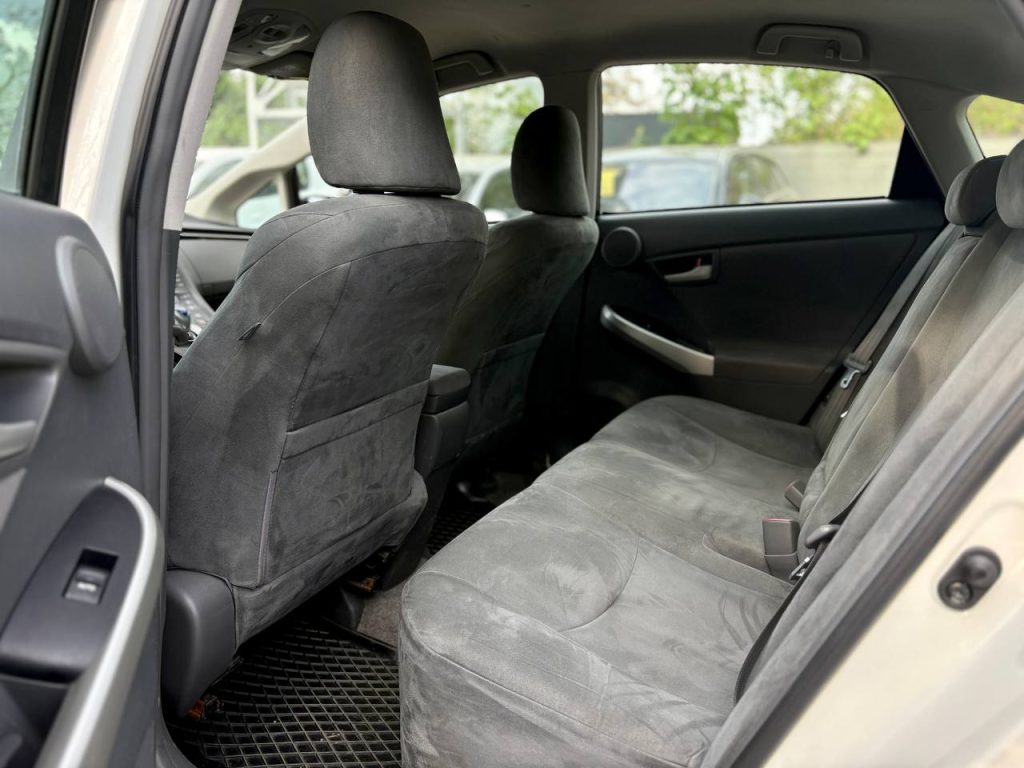 Toyota Prius 30