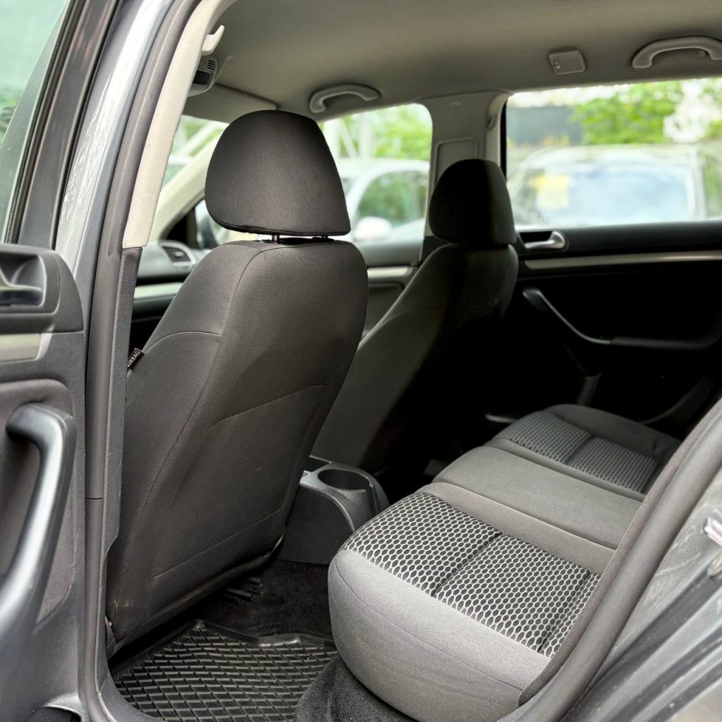 Volkswagen Golf VI