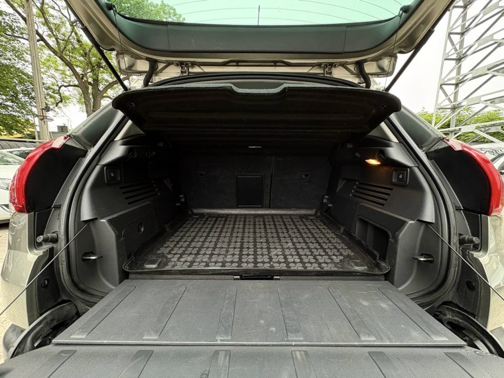 Peugeot 3008 SUV Polift