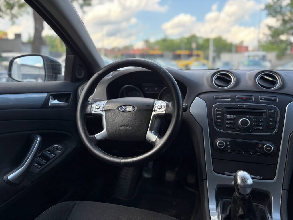 Ford Mondeo MK4 Polift