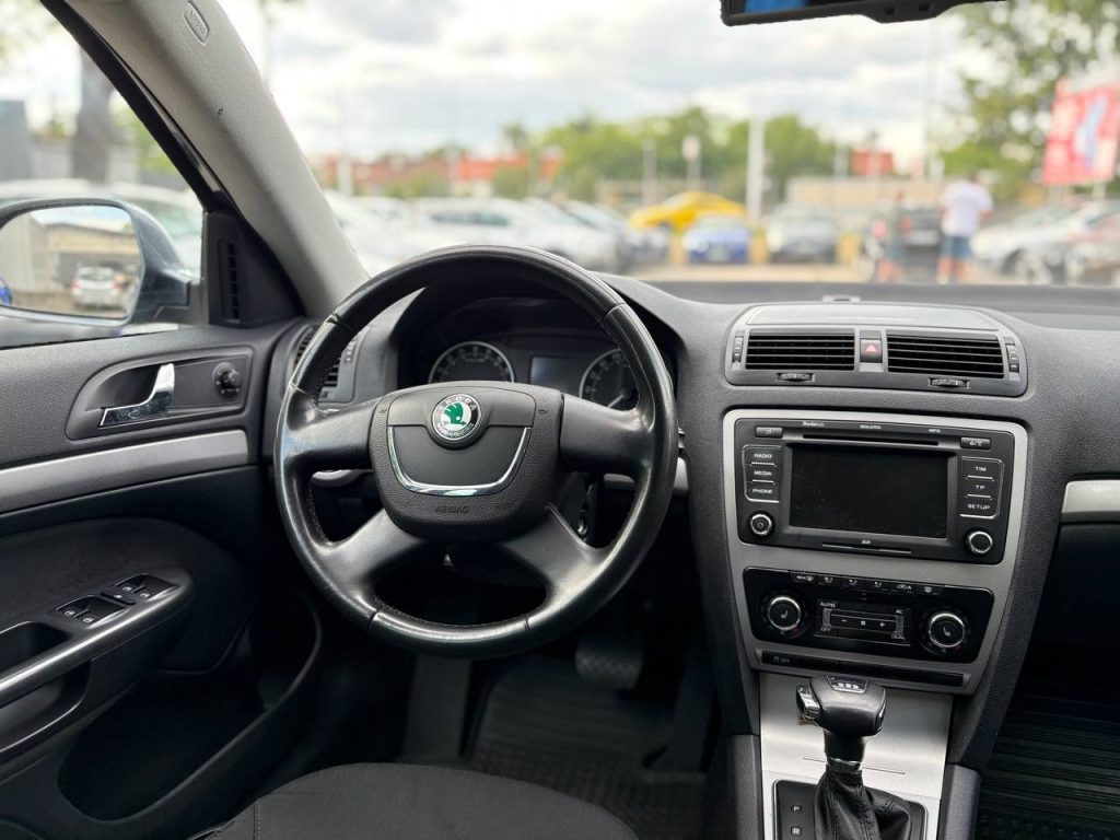 Skoda Octavia II Polift