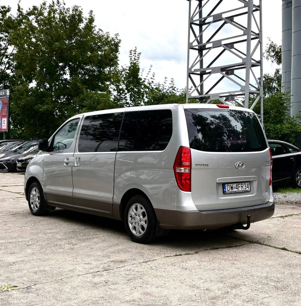 Hyundai H-1 II