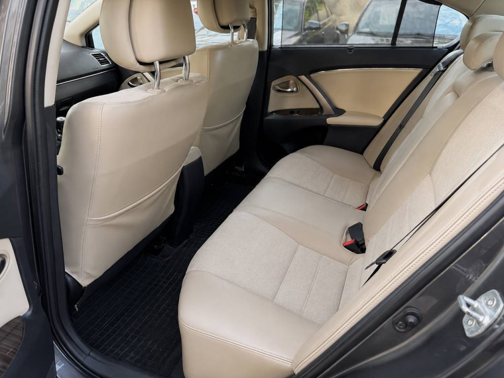 Toyota Avensis T27 D-4D Polift