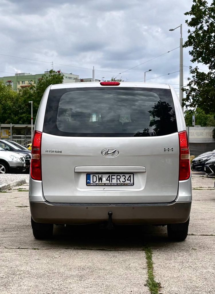 Hyundai H-1 II