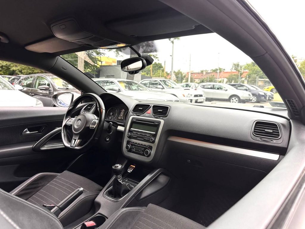 VOLKSWAGEN SCIROCCO