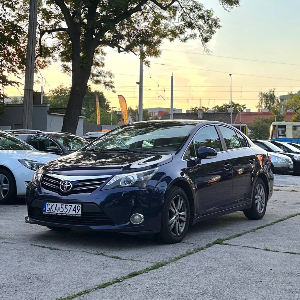 Toyota Avensis T27 Polift
