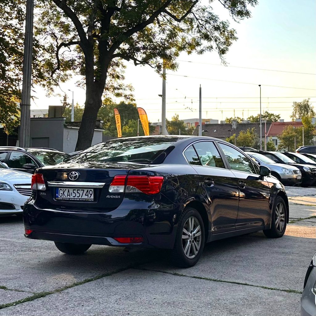 Toyota Avensis T27 Polift