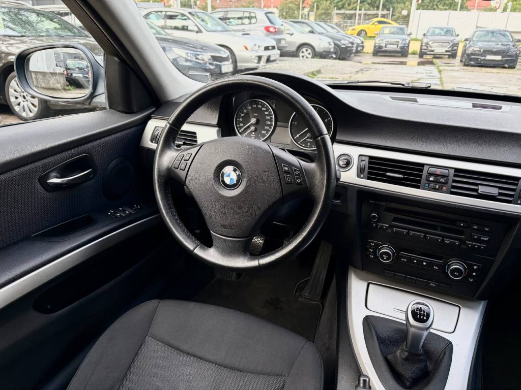 BMW E90 318D Polift