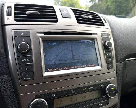 Toyota Avensis T27 Polift