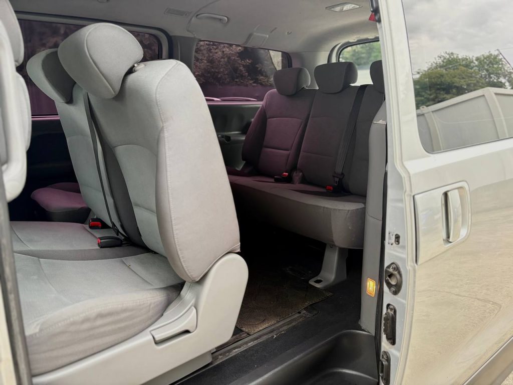 Hyundai H-1 II