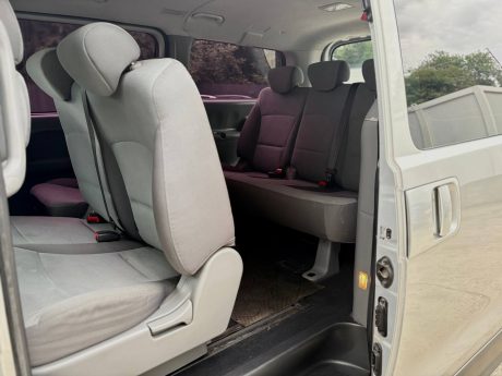 Hyundai H-1 II