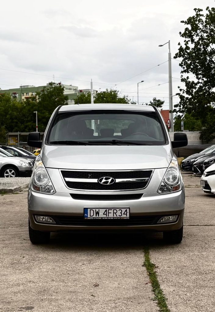 Hyundai H-1 II