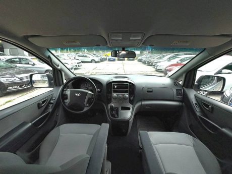 Hyundai H-1 II