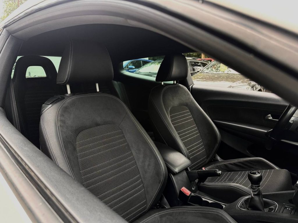 VOLKSWAGEN SCIROCCO