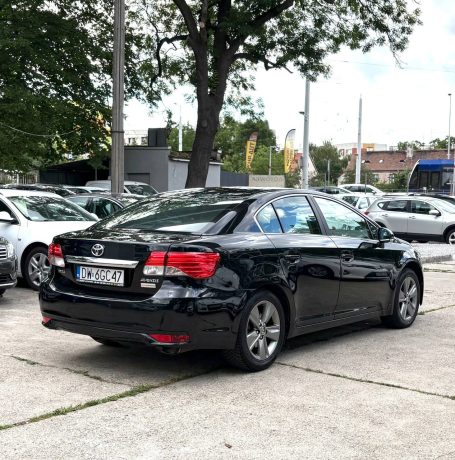 Toyota Avensis T27 Polift