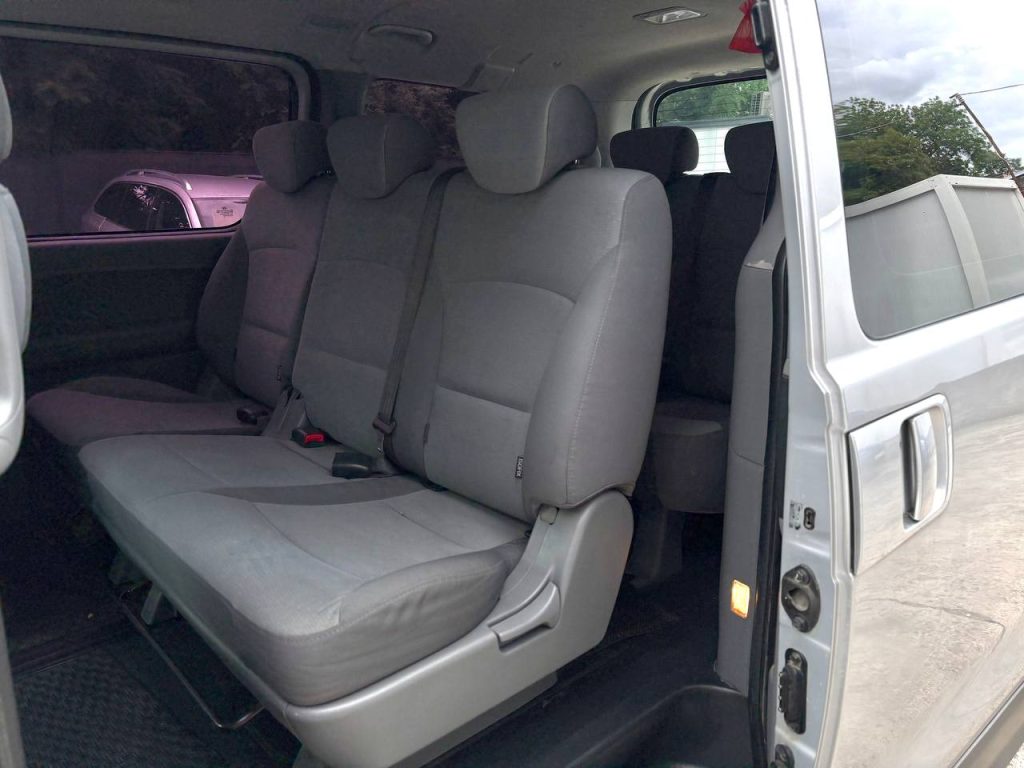 Hyundai H-1 II