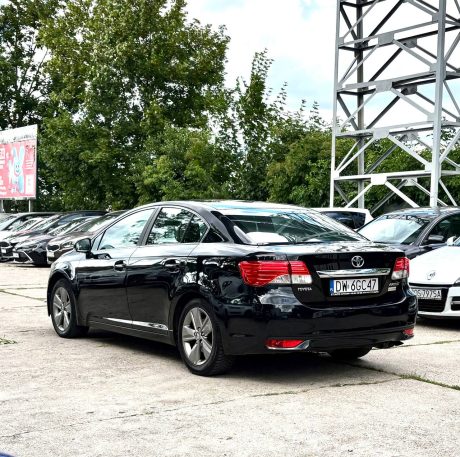 Toyota Avensis T27 Polift