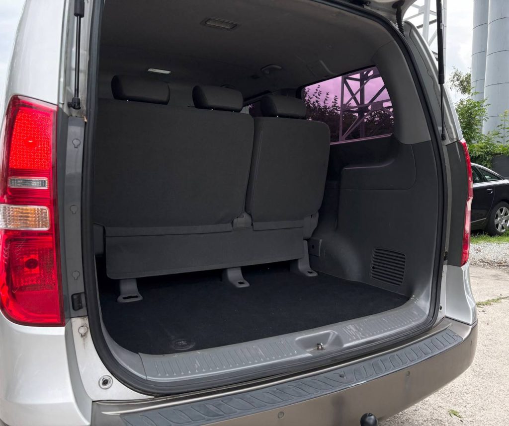 Hyundai H-1 II