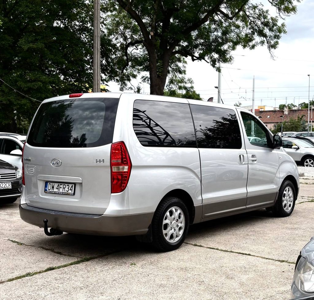 Hyundai H-1 II