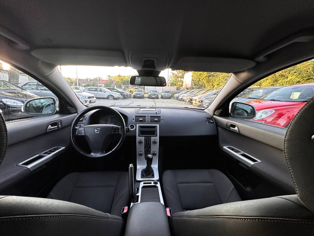 VOLVO V50 POLIFT