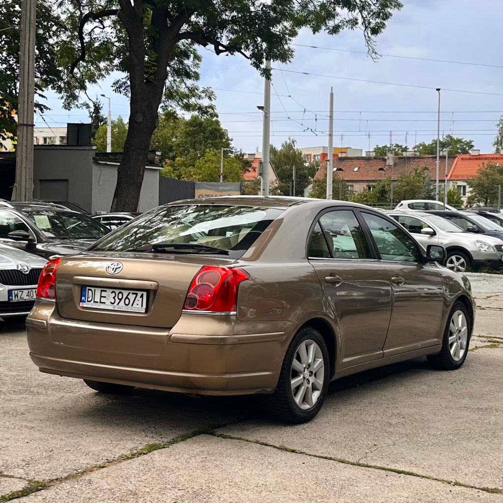 Toyota Avensis T25