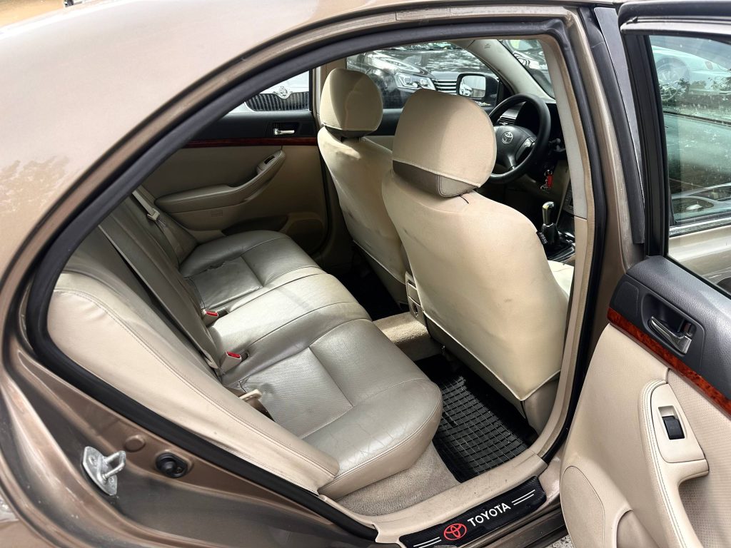 Toyota Avensis T25