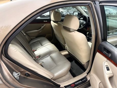 Toyota Avensis T25