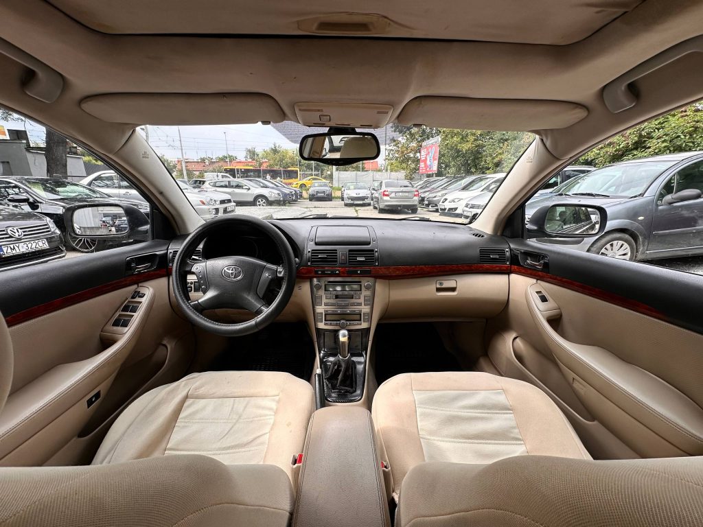 Toyota Avensis T25