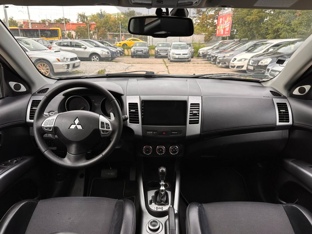 Mitsubishi Outlander Polift