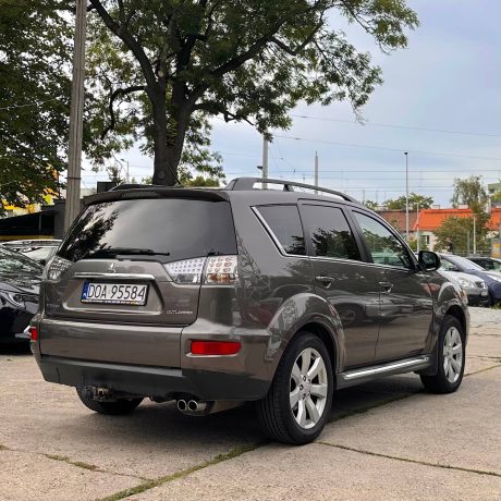 Mitsubishi Outlander Polift