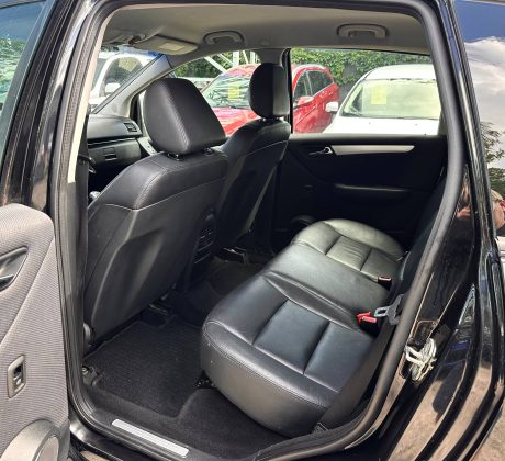 Mercedes-Benz B180