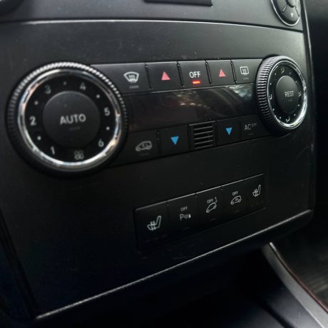 Mercedes-Benz B180