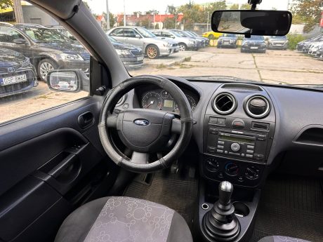 Ford Fiesta MK6 Lift