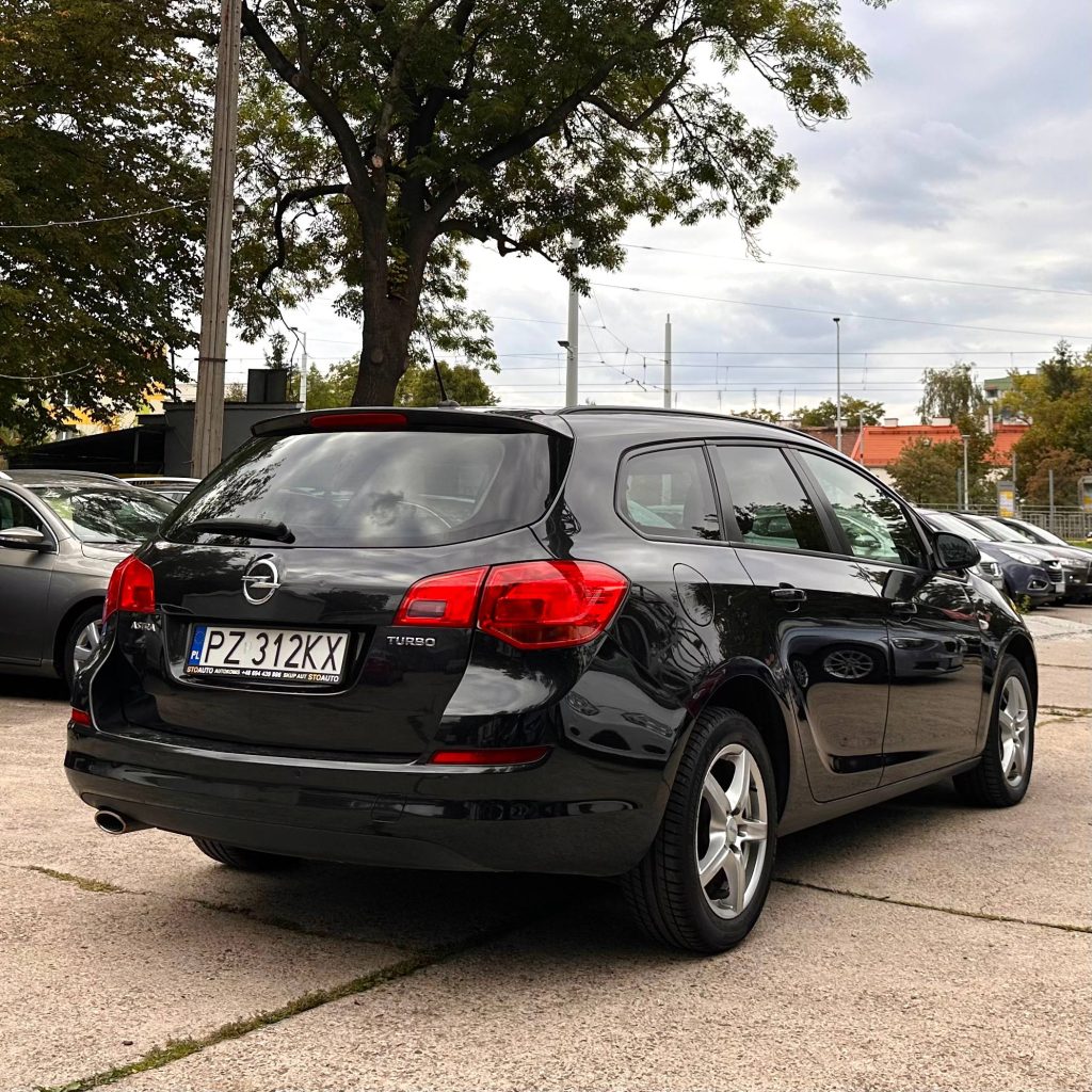 Opel Astra J SportsTourer