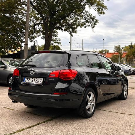 Opel Astra J SportsTourer