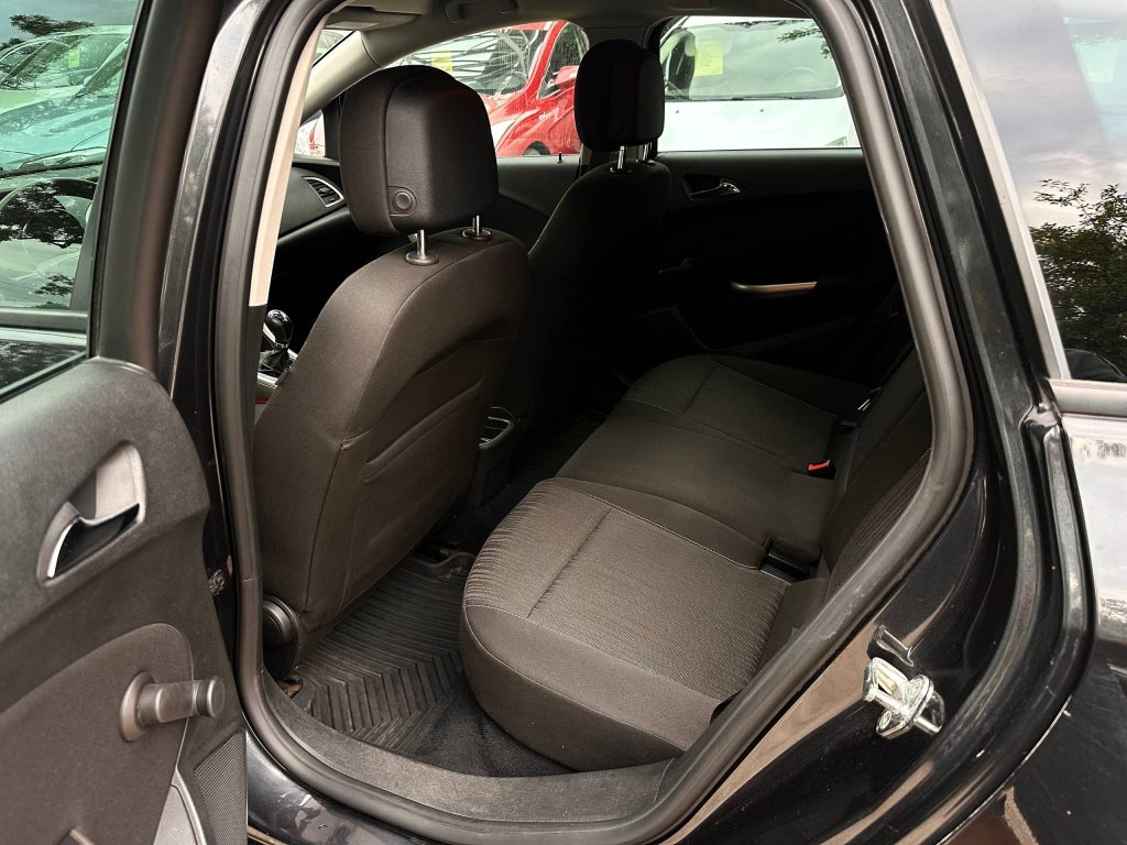 Opel Astra J SportsTourer