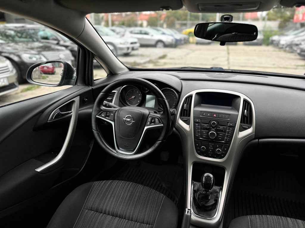 Opel Astra J SportsTourer