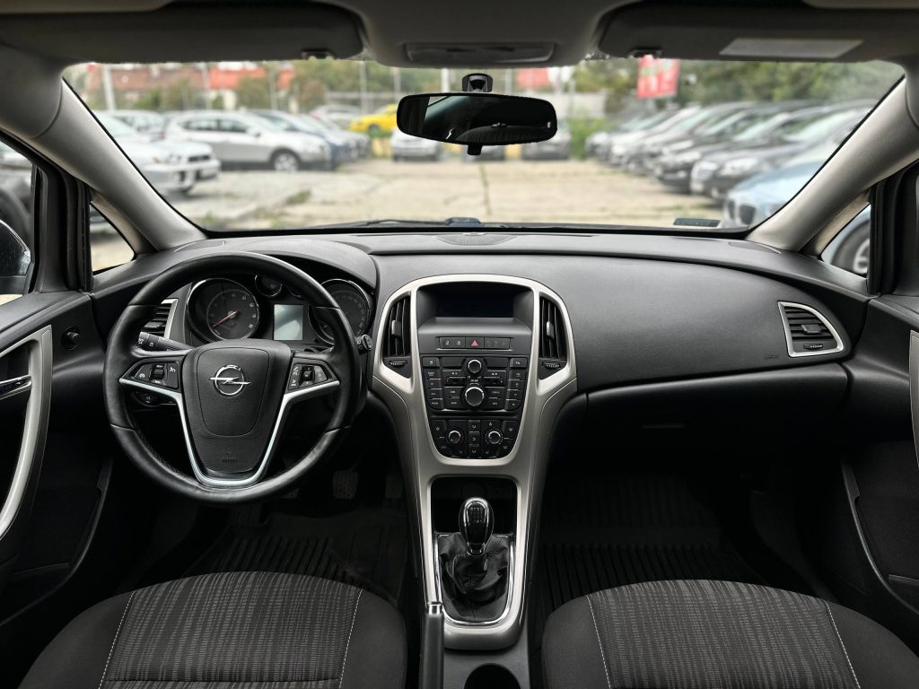 Opel Astra J SportsTourer