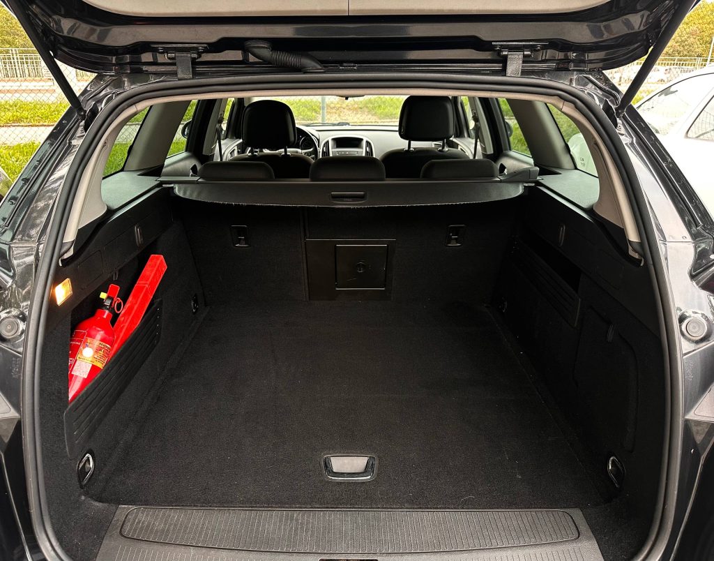 Opel Astra J SportsTourer